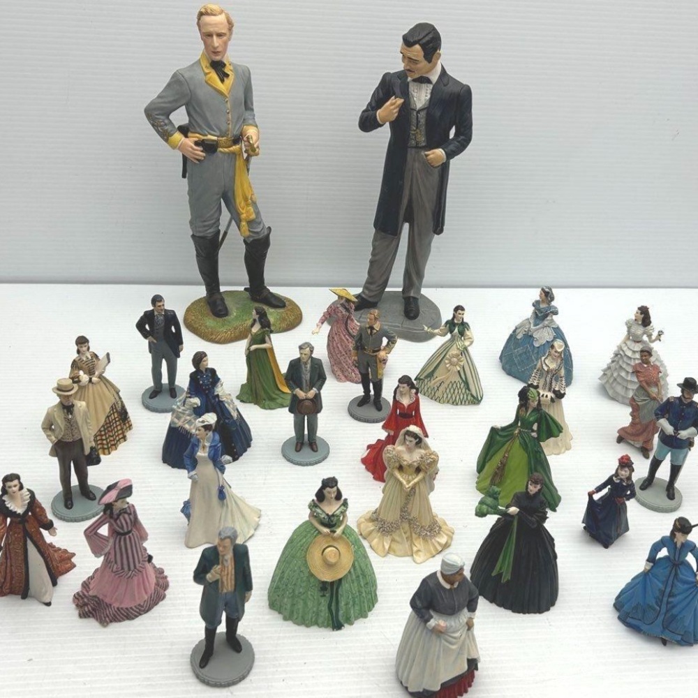 28 GONE WITH THE WIND FRANKLIN MINT FIGURINES—15 DIFFERENT SCARLETTS!